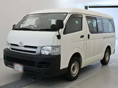 TOYOTA HIACE