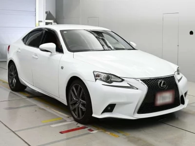 LEXUS IS