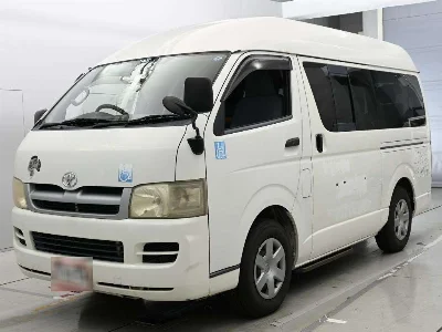 TOYOTA REGIUS VAN
