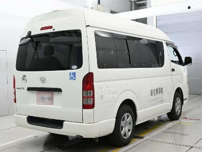 TOYOTA REGIUS VAN
