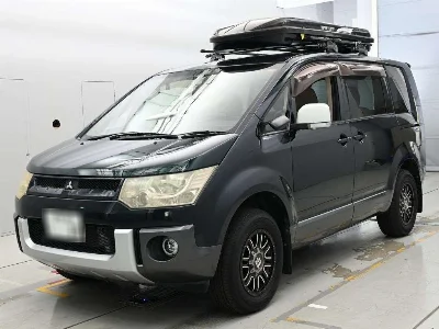 MITSUBISHI DELICA D5