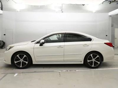 SUBARU LEGACY B4