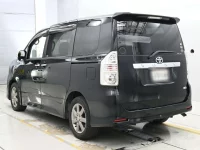 Цена авто Toyota Voxy с аукционов Японии, номер кузова ZRR70W, пробег 55 000, оценка 2