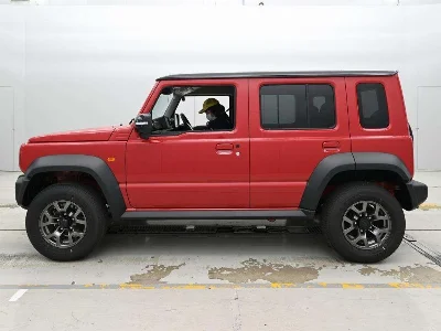 SUZUKI JIMNY NOMADE