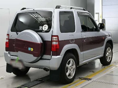 MITSUBISHI PAJERO MINI