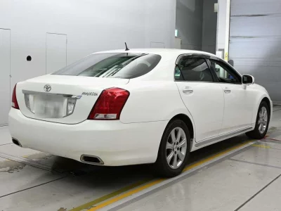 TOYOTA CROWN MAJESTA