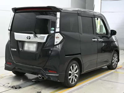 TOYOTA TANK