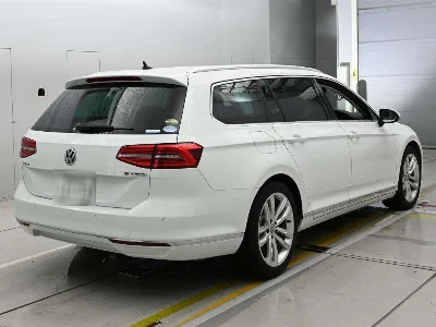 VOLKSWAGEN PASSAT VARIANT