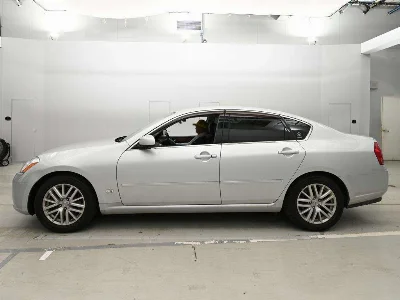 NISSAN FUGA