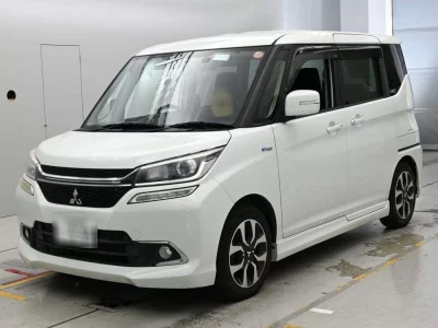 MITSUBISHI DELICA D2