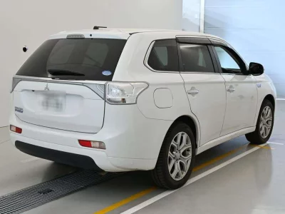 MITSUBISHI OUTLANDER PHEV