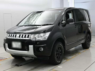 MITSUBISHI DELICA D5