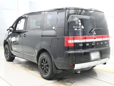 MITSUBISHI DELICA D5