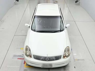 NISSAN SKYLINE