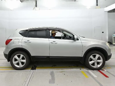 NISSAN DUALIS