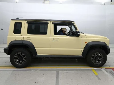 SUZUKI JIMNY NOMADE