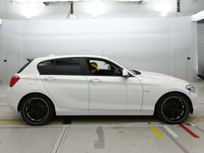 BMW 1 SERIES