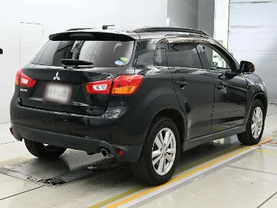 MITSUBISHI RVR