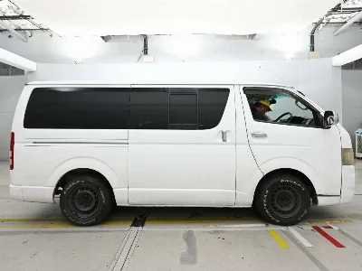 TOYOTA REGIUS VAN