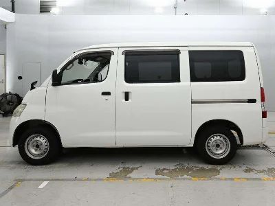 TOYOTA LITE ACE VAN