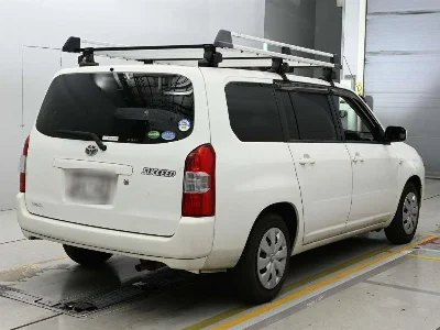TOYOTA SUCCEED