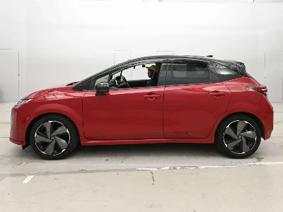 NISSAN AURA