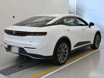 TOYOTA CROWN CROSSOVER