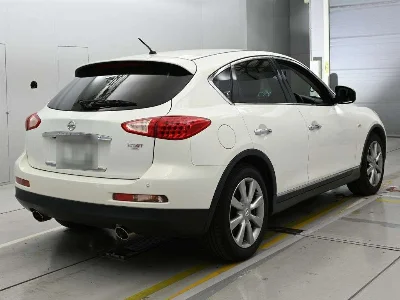 NISSAN SKYLINE CROSSOVER
