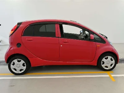 MITSUBISHI I