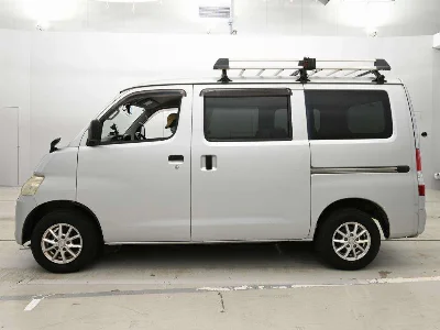 TOYOTA LITE ACE VAN