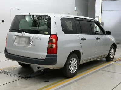 TOYOTA SUCCEED