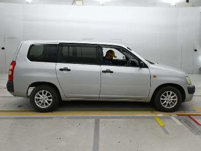 TOYOTA SUCCEED