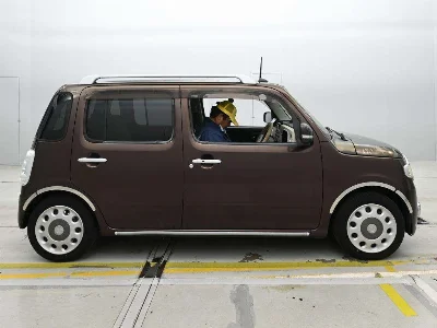 DAIHATSU MIRA COCOA