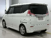Цена авто Suzuki Solio с аукционов Японии, номер кузова MA36S, пробег 93 000, оценка 8