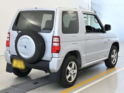 MITSUBISHI PAJERO MINI