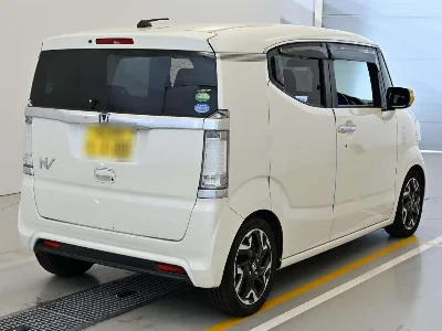 HONDA N BOX SLASH