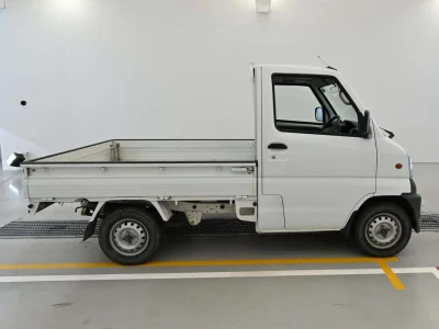 MITSUBISHI MINICAB TRUCK