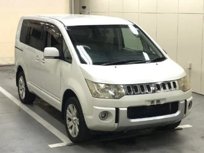 MITSUBISHI DELICA D5