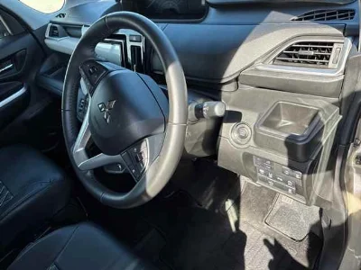 MITSUBISHI DELICA D2