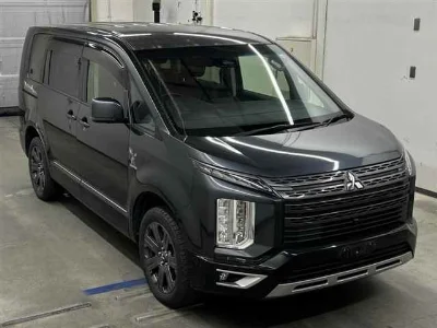 MITSUBISHI DELICA D5