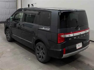 MITSUBISHI DELICA D5