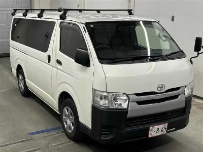 TOYOTA HIACE VAN