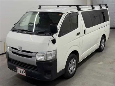 TOYOTA HIACE VAN