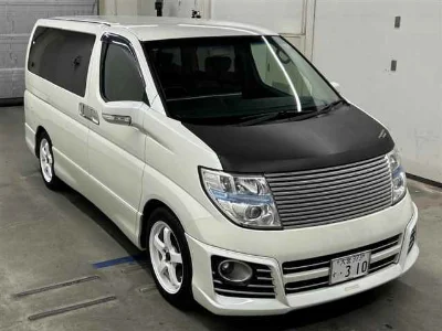NISSAN ELGRAND