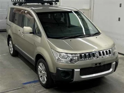 MITSUBISHI DELICA D5