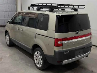 MITSUBISHI DELICA D5