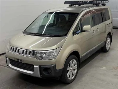 MITSUBISHI DELICA D5
