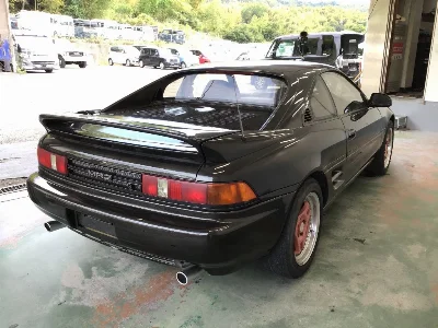 TOYOTA MR2
