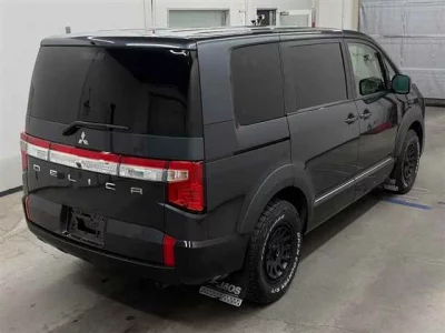 MITSUBISHI DELICA D5