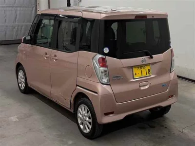 NISSAN DAYZ ROOX